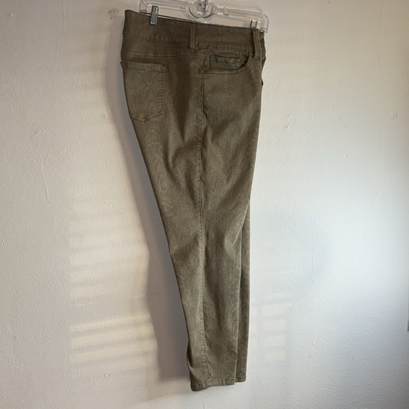 Torrid Jeggins High Rise Python Print Pants - Picture 11 of 13